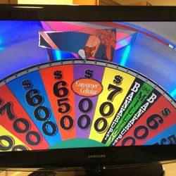 Samsung LCD TV   37 Inches With Remote 