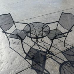 Outdoor Bistro Table and Chairs