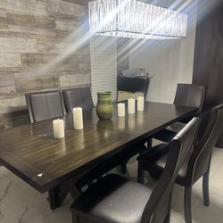 Dining table with 6 chairs