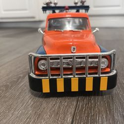 Diecast 1/18 Scale  Road Legends 1953 F-100 Wrecker Tow Truck 