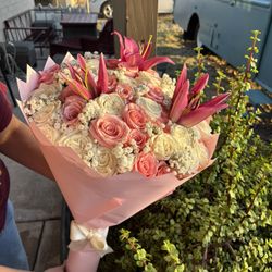 custom Mother’s day bouquet 