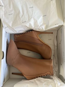 Aldo boots size 6