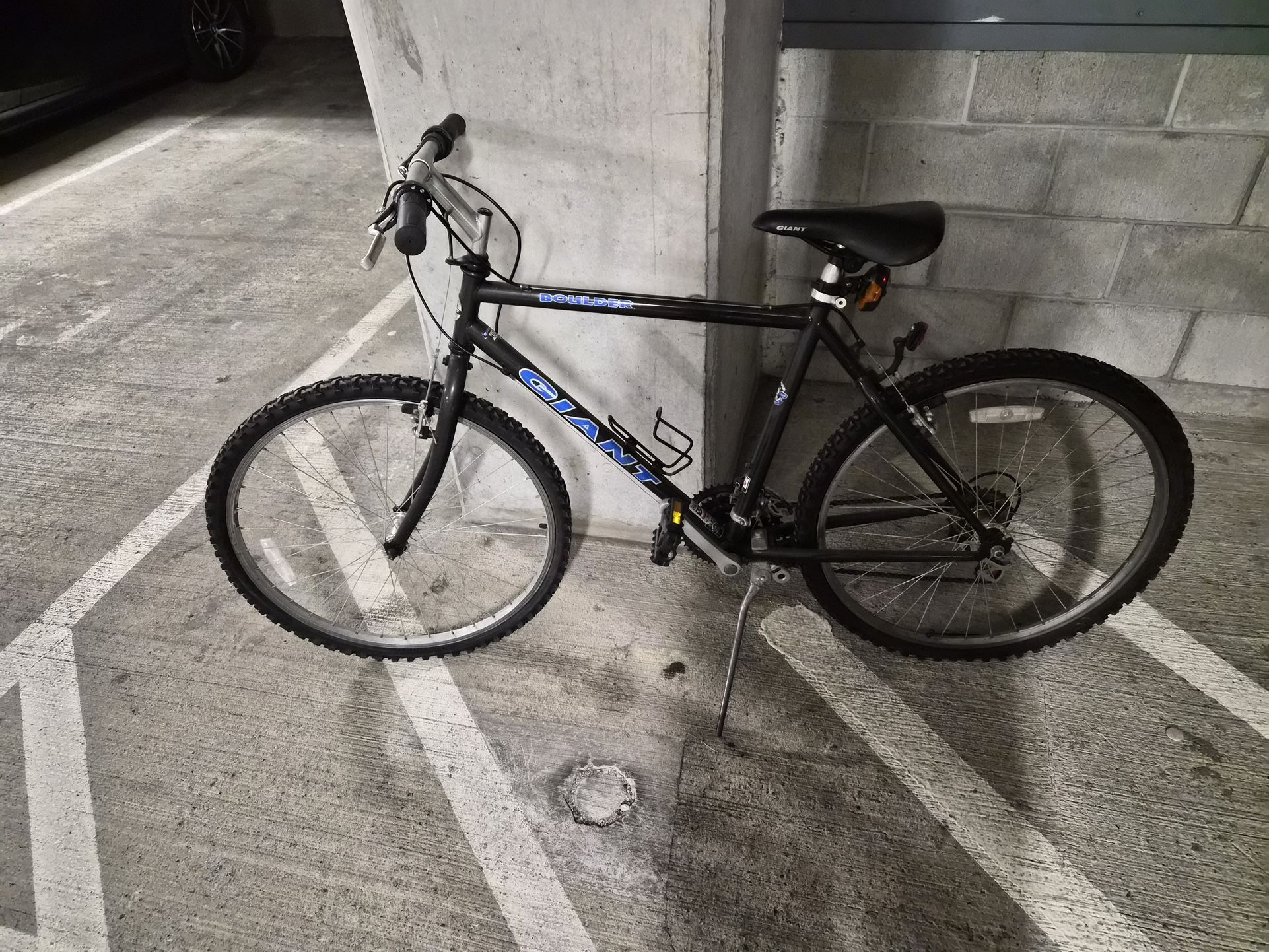 Giant Boulder Mountain Bike 