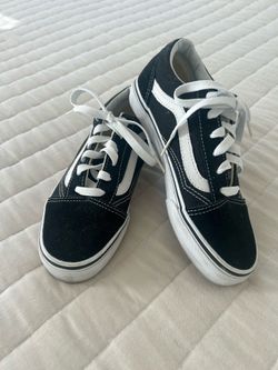 Old skool Vans boys size 4