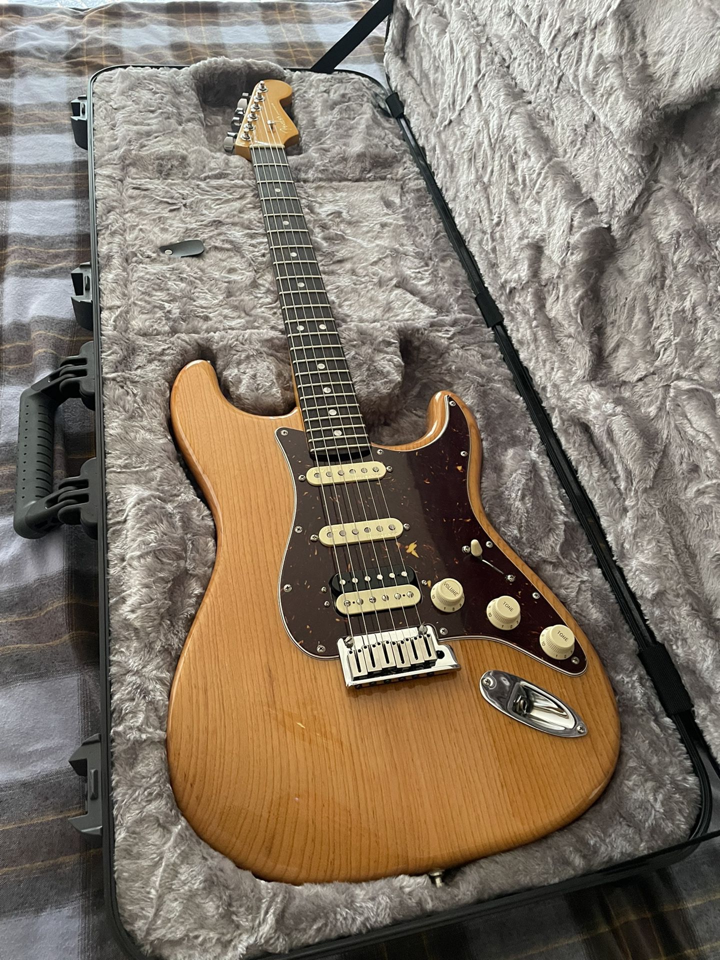 Fender Ultra Aged Natural HSS (Plastic On Both Sides)