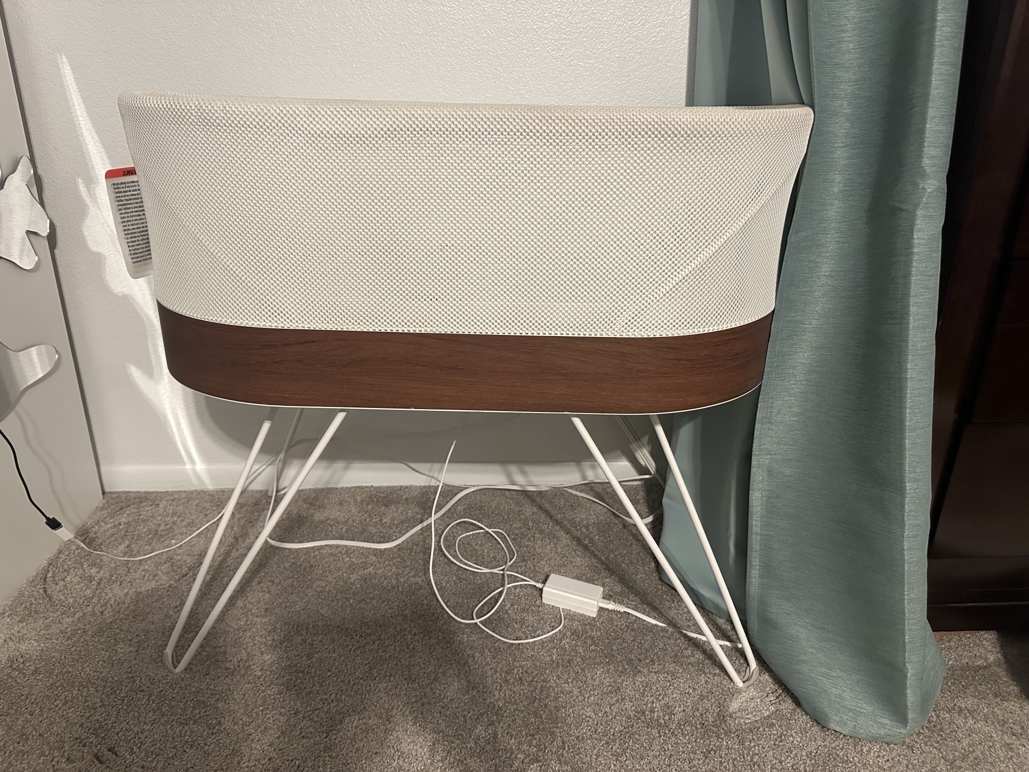 Snoo Baby Crib With Sleep Sacks Bassinet