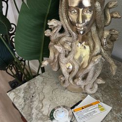 Medusa Statue 