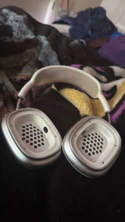 Apple headphones