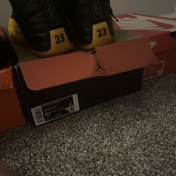 Jordan 12 Retro Black University Gold