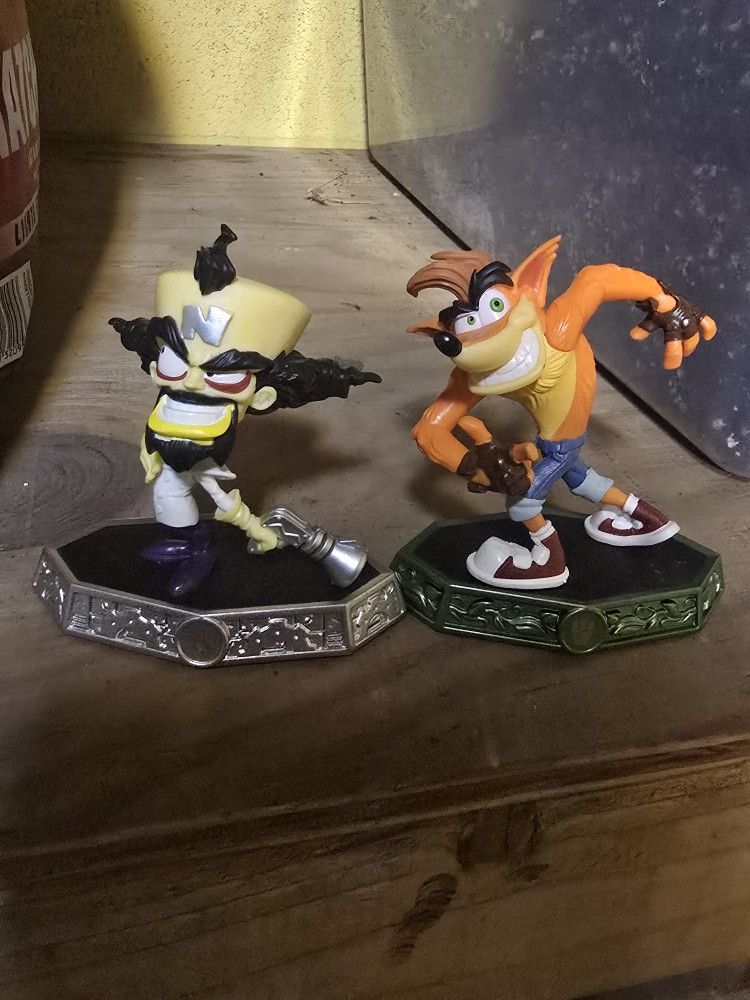 Skylander Crash Bandicoot And Neo Cortex