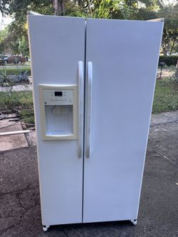 GE Refrigerator 