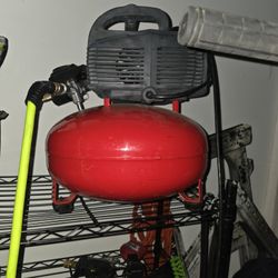 Craftsman 4 Gallon Pan Cake Air Compressor 