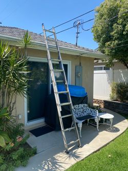 Gd. Cond. 16ft Aluminum Extension Ladder