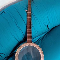5-string Banjo With Brand New Case