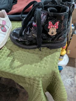 Girls shoes