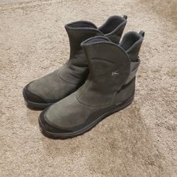KEEN  boots for men , size  10 . 