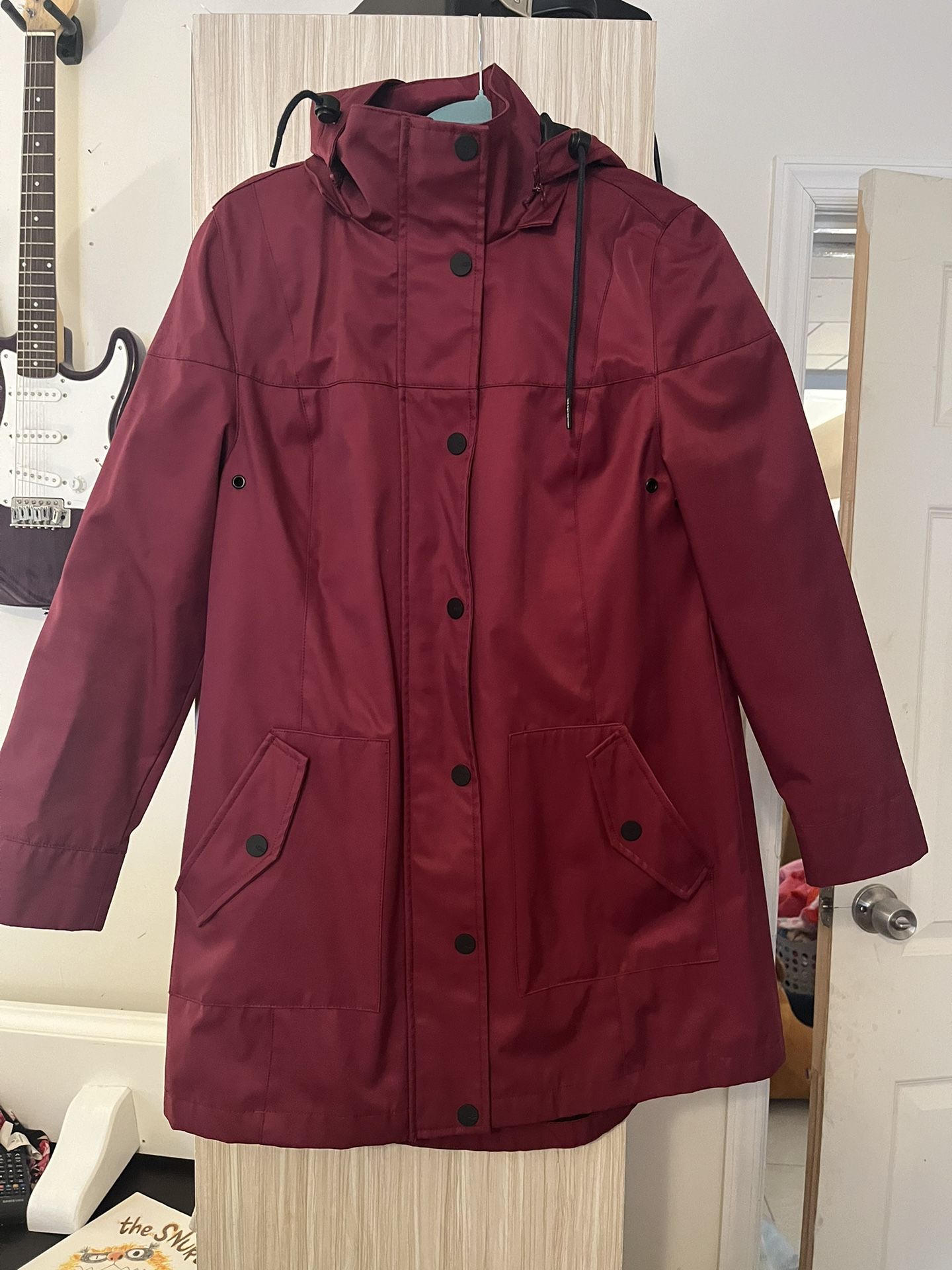 New UGG Raincoat Women’s Size Medium