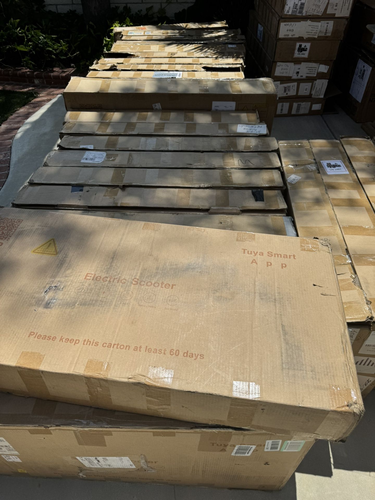The whole batch of electric scooters comes with boxes