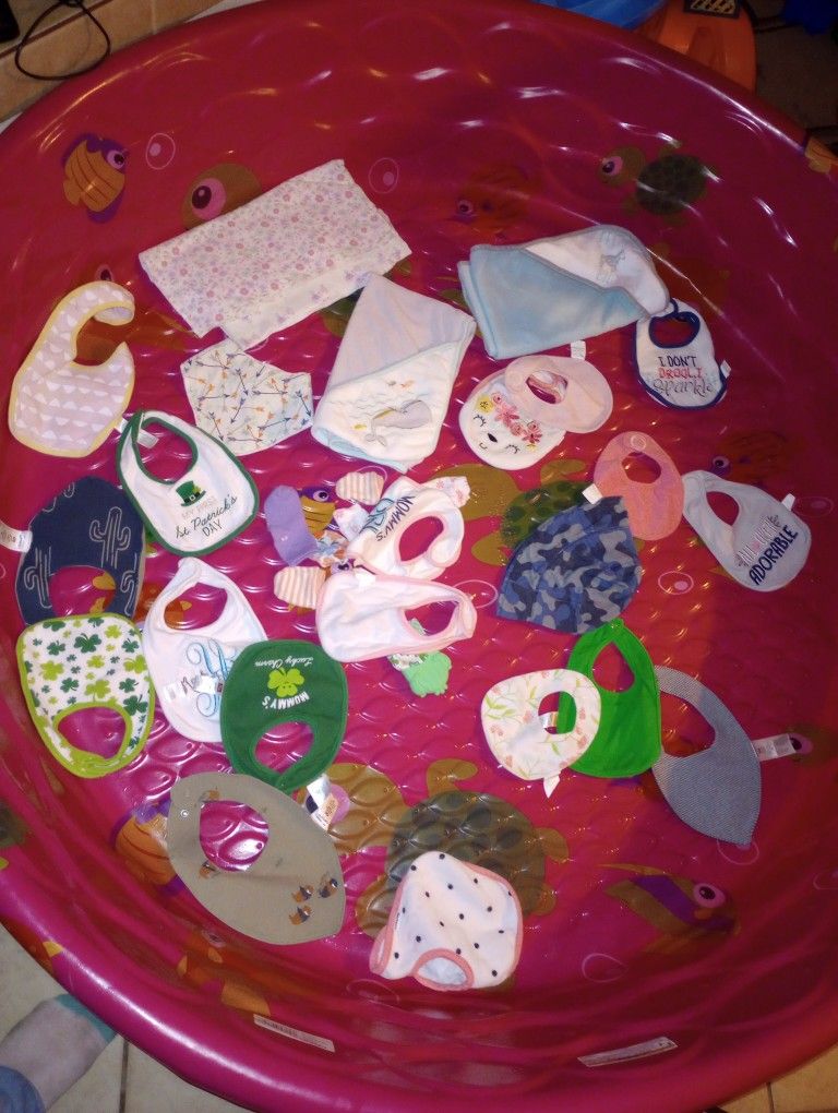 Bibs / Gloves / Blankets