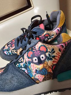 Inkkas size 8 Tennis Shoes