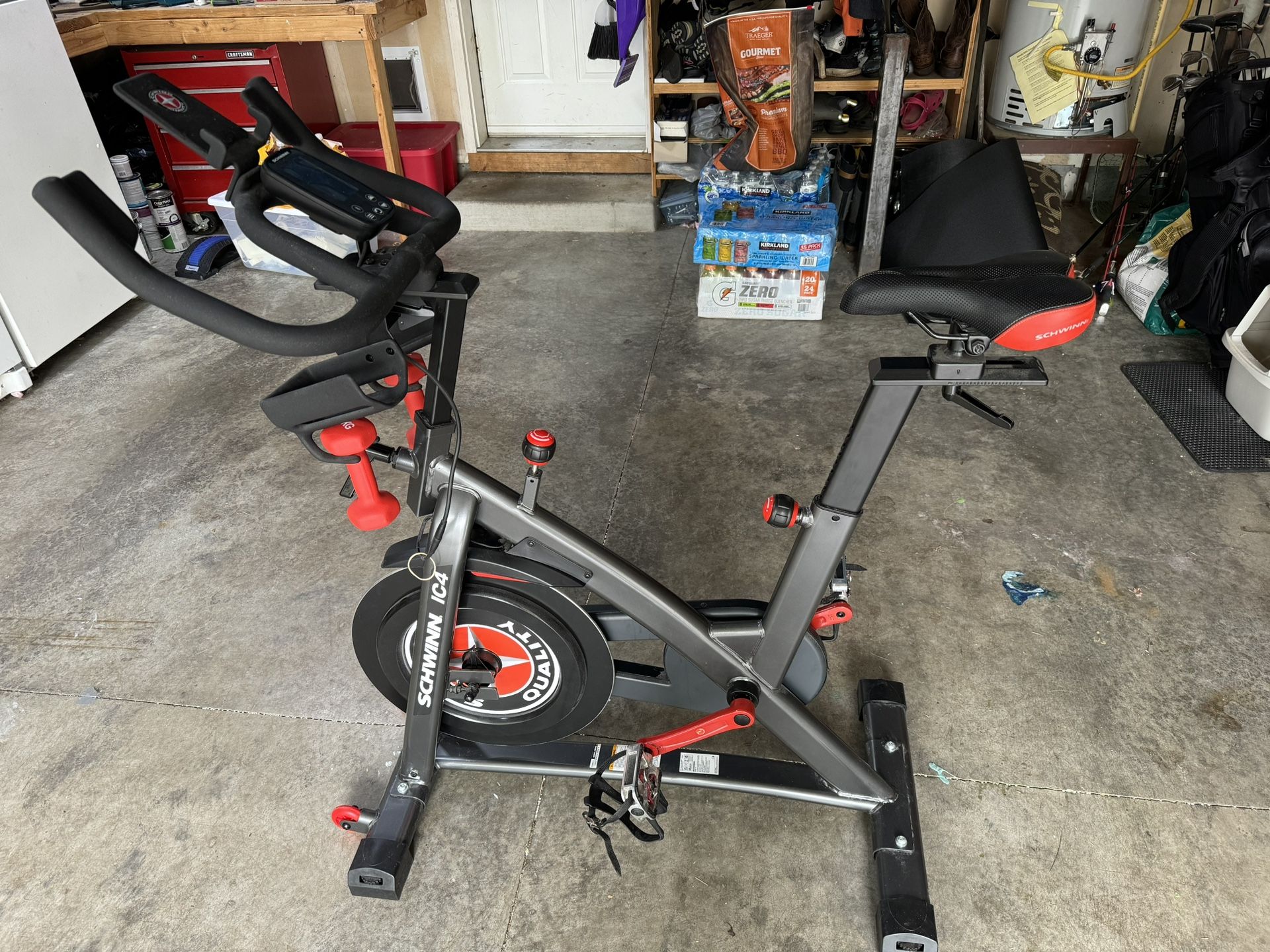 Schwinn IC4 Stationary Bike Like New