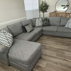 Beautiful Gray Sectional Sofa Set 