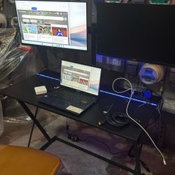 Work Table With Two Monitors