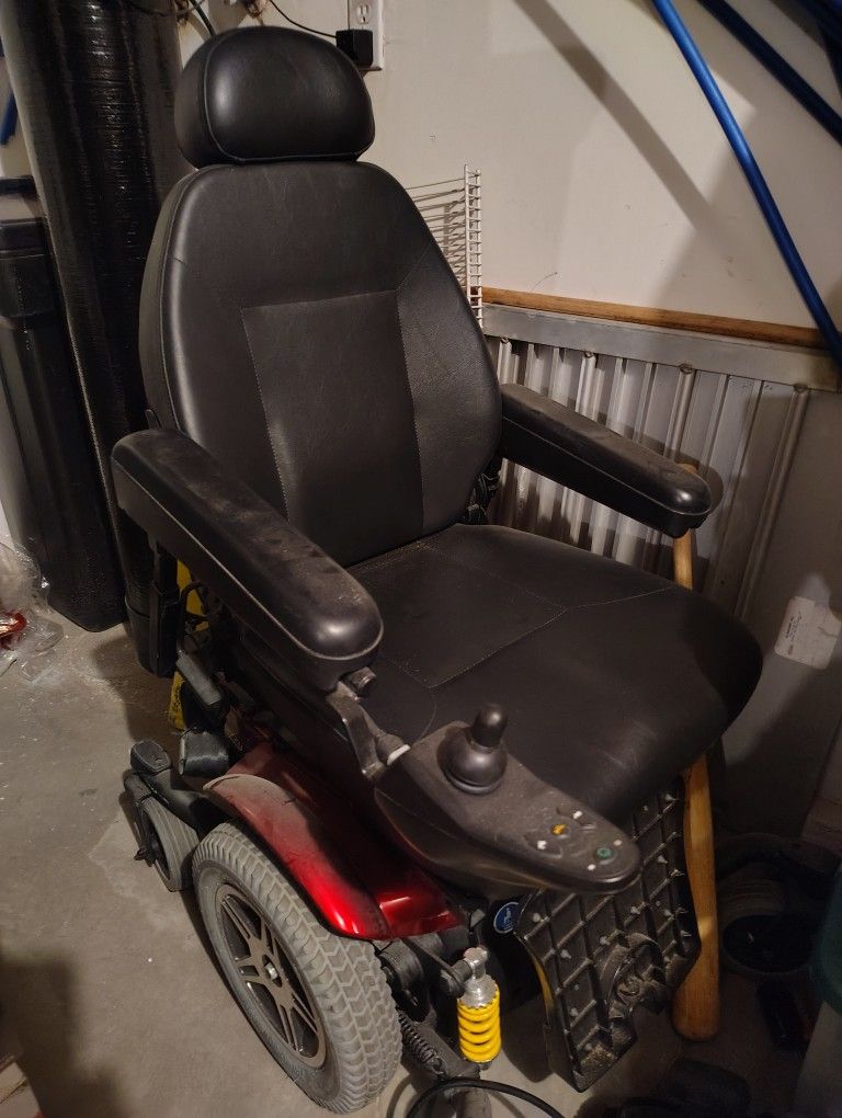 Jazzy 614 HD Used 2017 Model Needs New batteries
