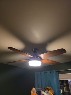 Remote controlled hunter ceiling fan (3 of them)