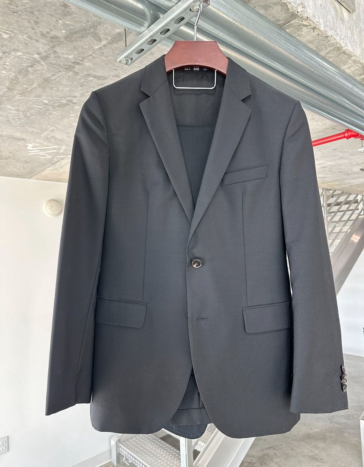 NEW Hugo BOSS Black Label Virgin Wool Blend Men’s Suit 38R / Slim Fit / Black