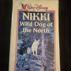 Rare Vintage Disney Nikki Wild Dog Of The North Clam Shell VHS  Cassette Tape! 