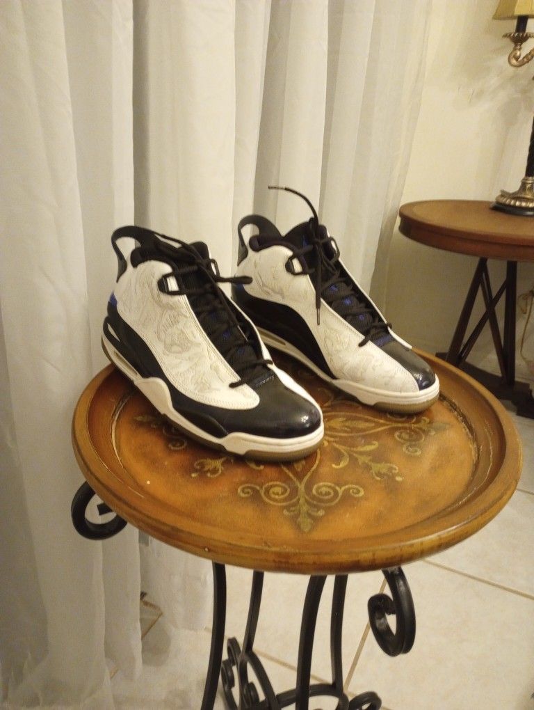 SIZE 12 JORDAN USED ALMOST NEW $40