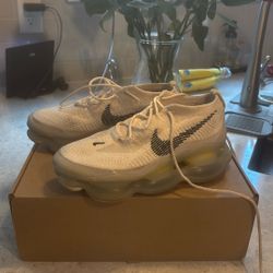 Nike Air Max Scorpion Women’s 6