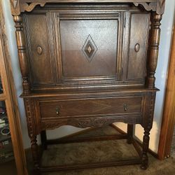 Oak Berkey & Gay Buffet and Sideboard
