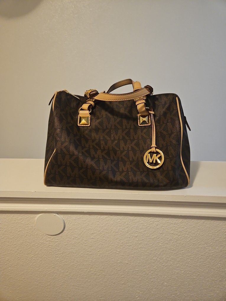 Michael Kors Purse In Excellent Condition . $50