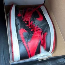 Jordan 1s Mid Size 10