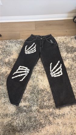 New hot topic skeleton hand pants (does not come with chain)