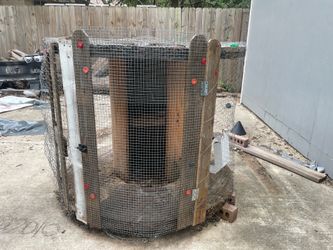 Used chicken coop + Free feeder