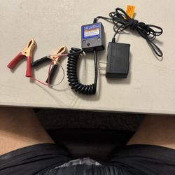 Cen-Tech 12V Automatic Battery Float Charger