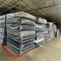 Queen Mattress ( Double Sided) With Free Box Spring - Free Delivery 🚚 Today To Reasonable Distance