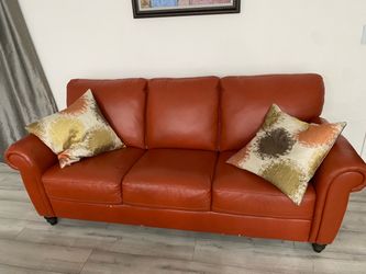 Free sofa - must pick up today
