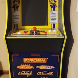PacMan Arcade Game