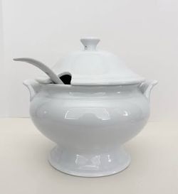 New, Never Used White Porcelain Soup Tureen