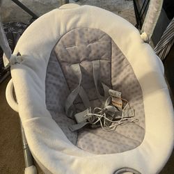 Graco Soothe and Sway Swing Phelps