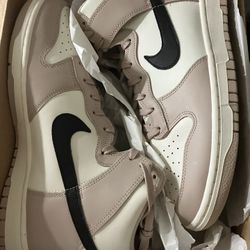 Women’s Nike Dunks High 