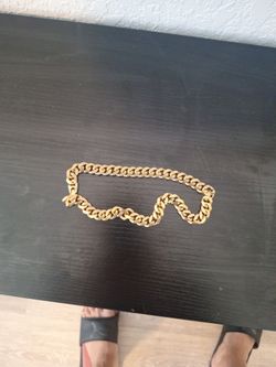 Choker fantasy jewelry.