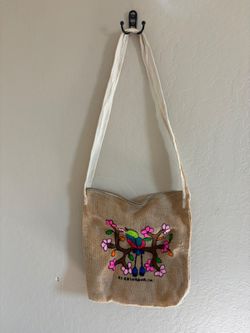 El Salvador woven tote bag