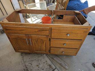 OAK BATHROOM CABINIT