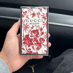 Guccie Bloom Perfume