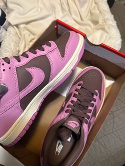 Women’s Nike Dunks Size 7y (8.5w)